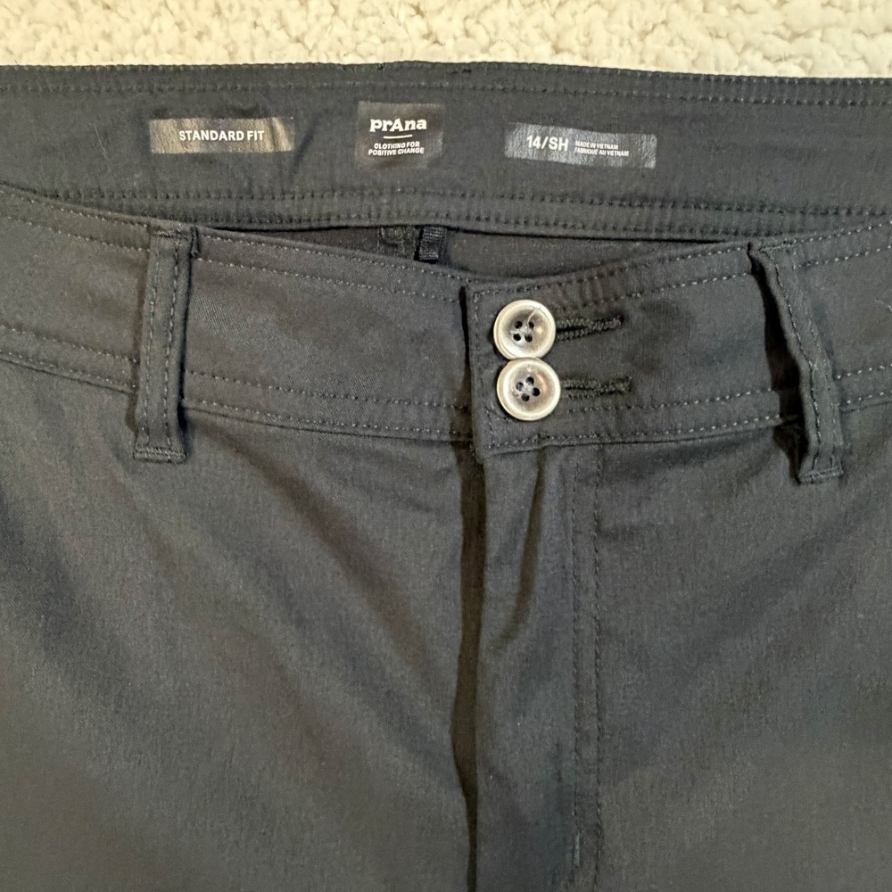 Prana Halle Size 14 Short Hiking Pants Black Roll Up Convertible Outdoor Trail - Picture 4 of 11